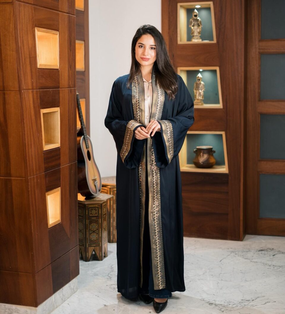 Abaya-Bande-Hindi